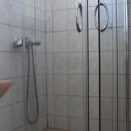 Apartman 22 *