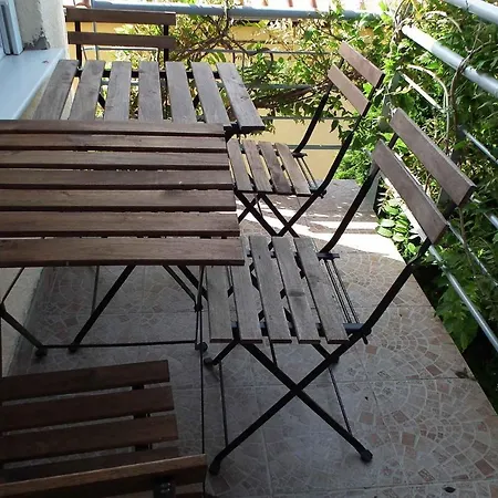 Apartament 22 *