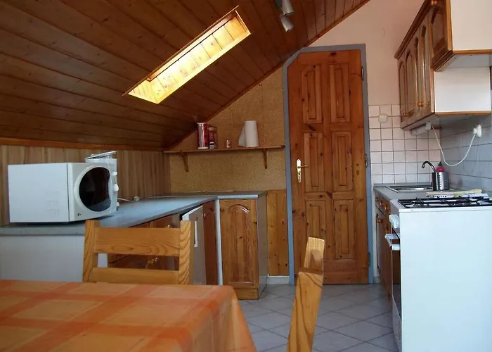 22 * Balatonlelle