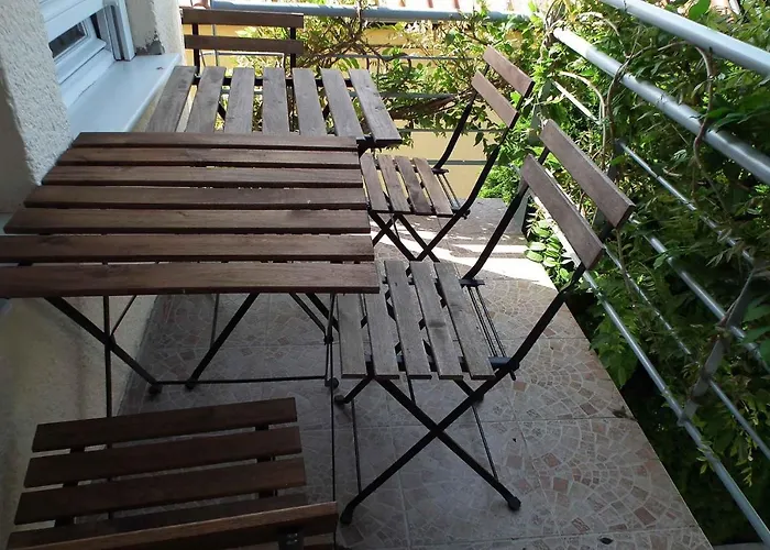 Apartament 22 *